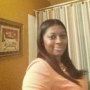 Meet your Posher, Nia